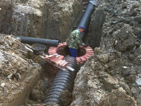 泰安高新區(qū)黨校南支路污水治理工程